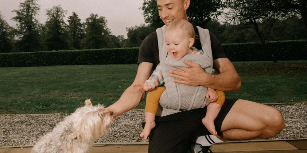 Forward Facing Babywearing: When Your Baby Is Ready and How to Do It Safely