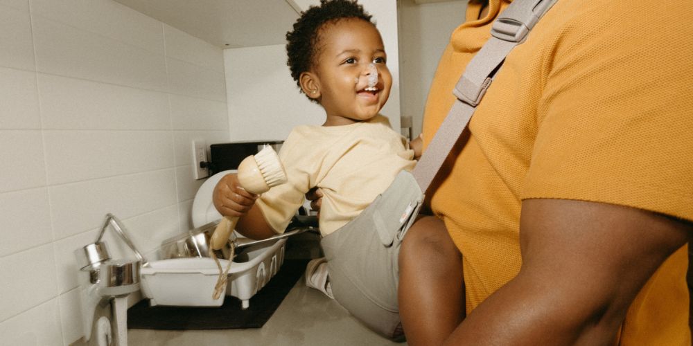 Back to Routine: How Babywearing Helps With Daily Life in 2026