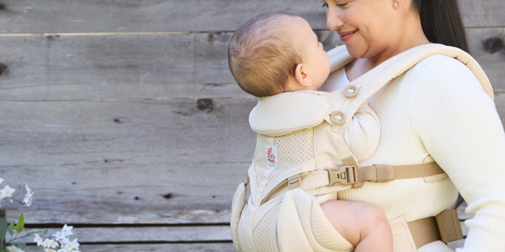 Can Carrying Our Babies Give Them Healthy Hips?