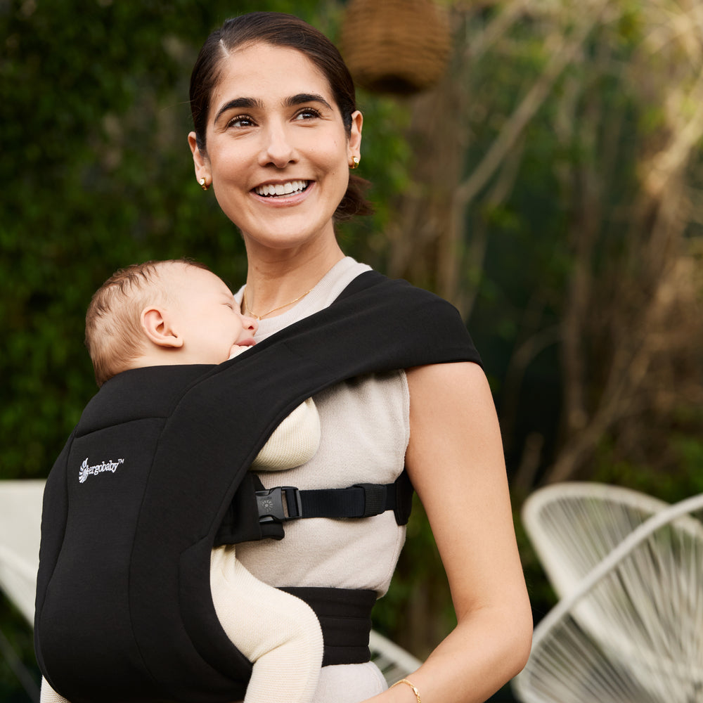 Embrace Newborn Carrier - Pure Black