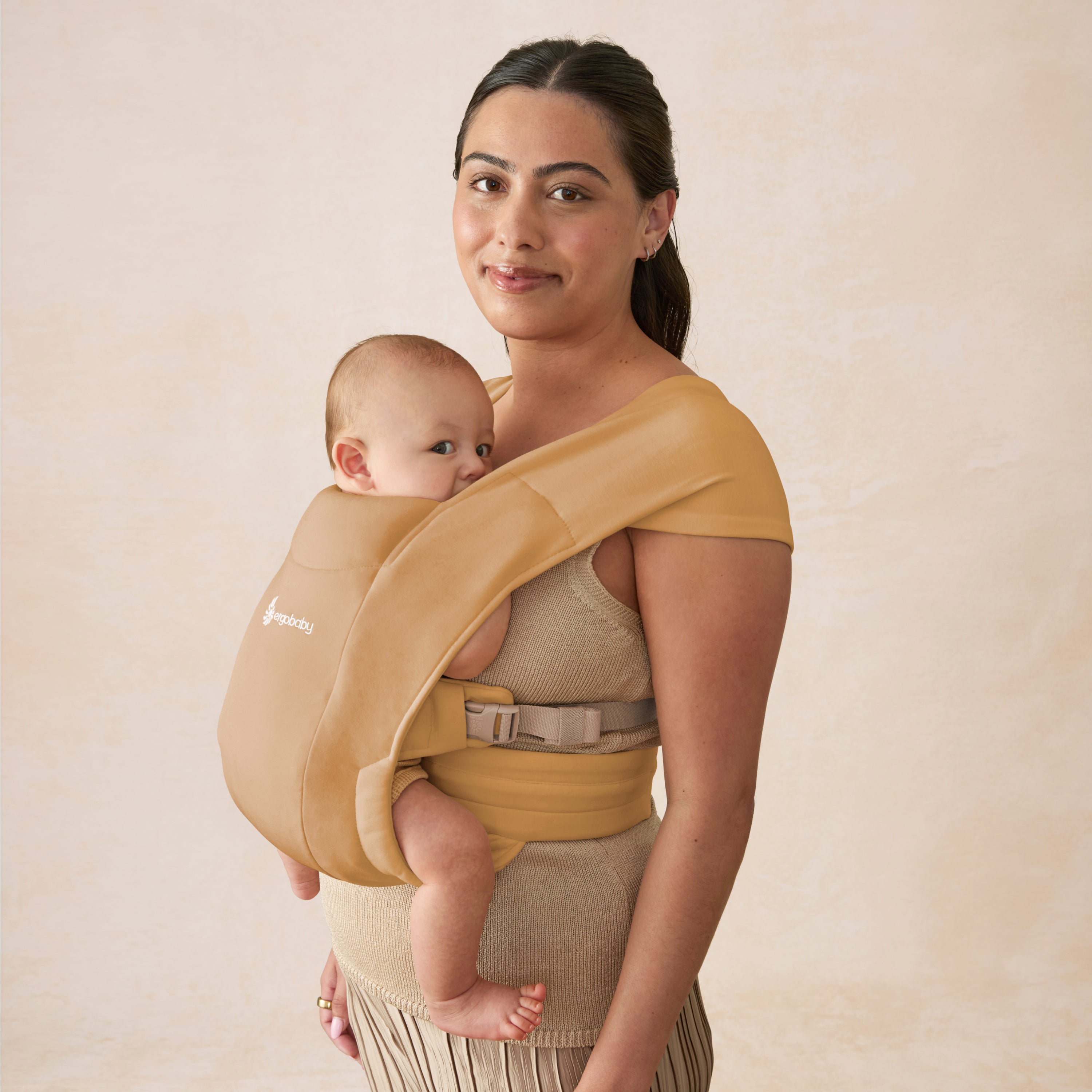 Camel Embrace Newborn Carrier