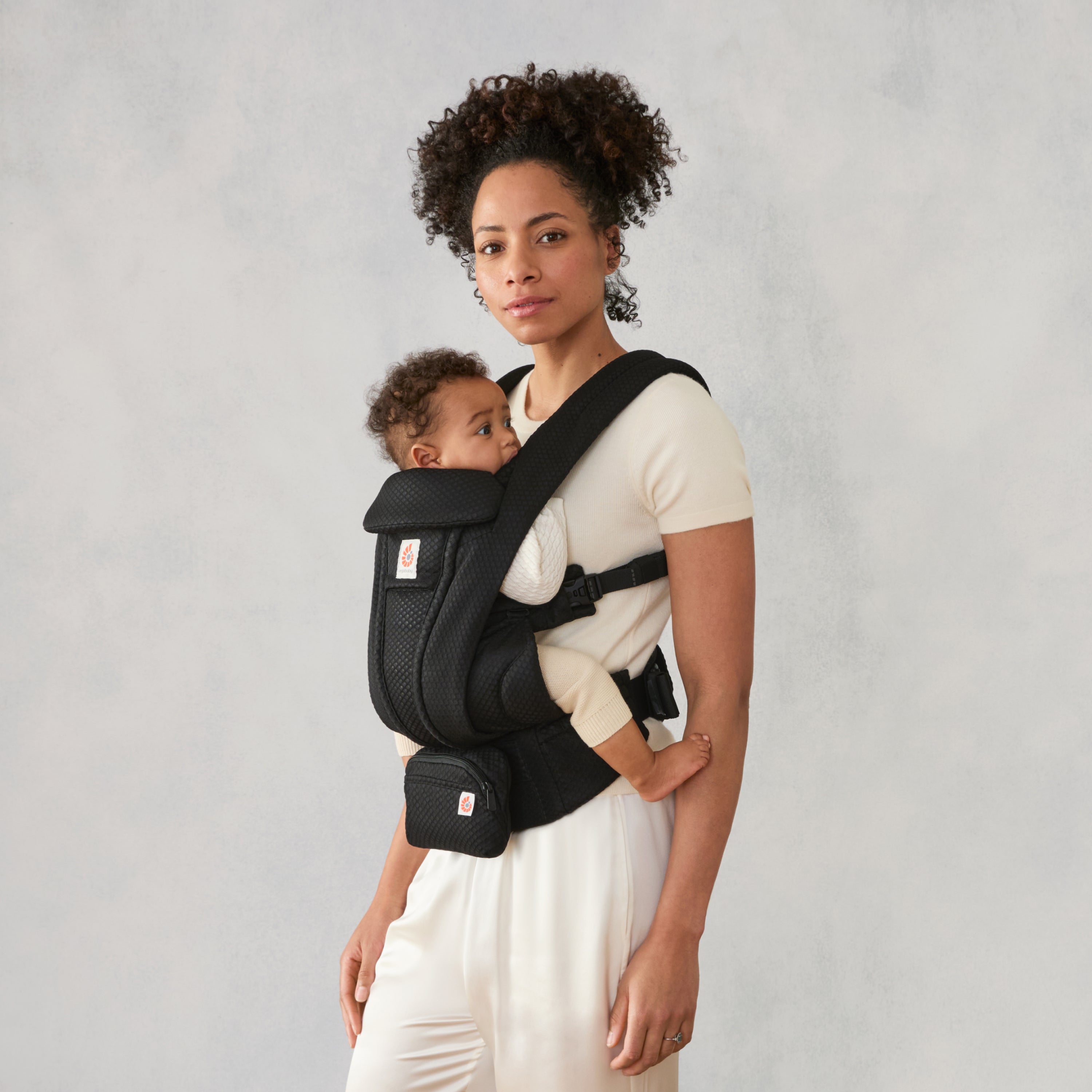Onyx Black Ergobaby Omni Deluxe All in One Mesh Baby Carrier