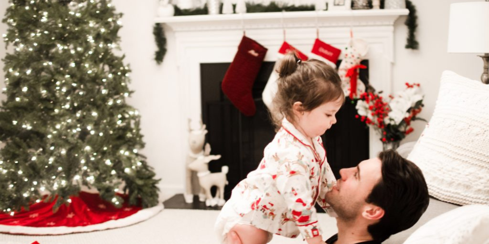 Classic Christmas Traditions to Start with Your Baby 